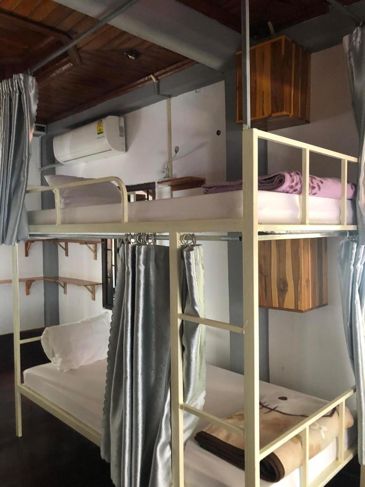 City Backpackers Center หลวงพระบาง ภายนอก รูปภาพ
