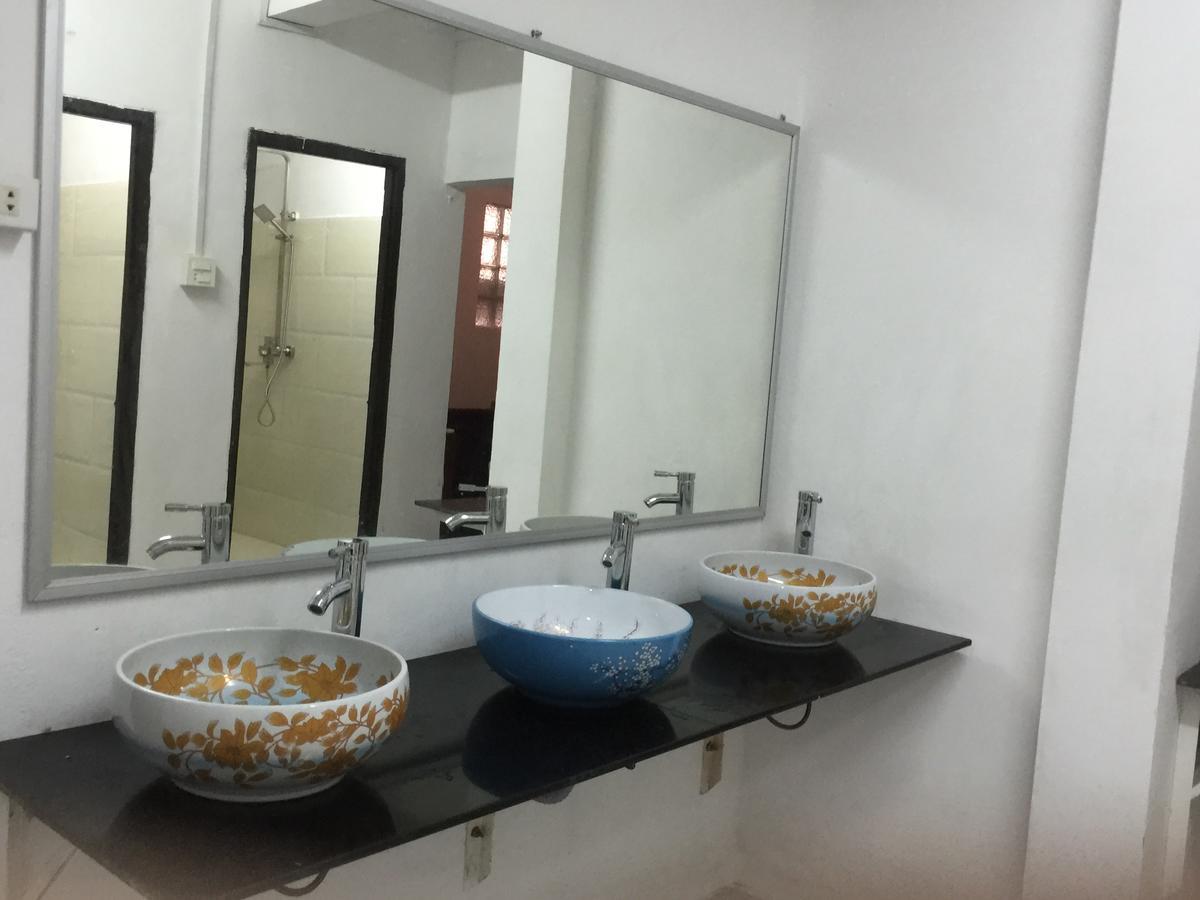 City Backpackers Center หลวงพระบาง ภายนอก รูปภาพ