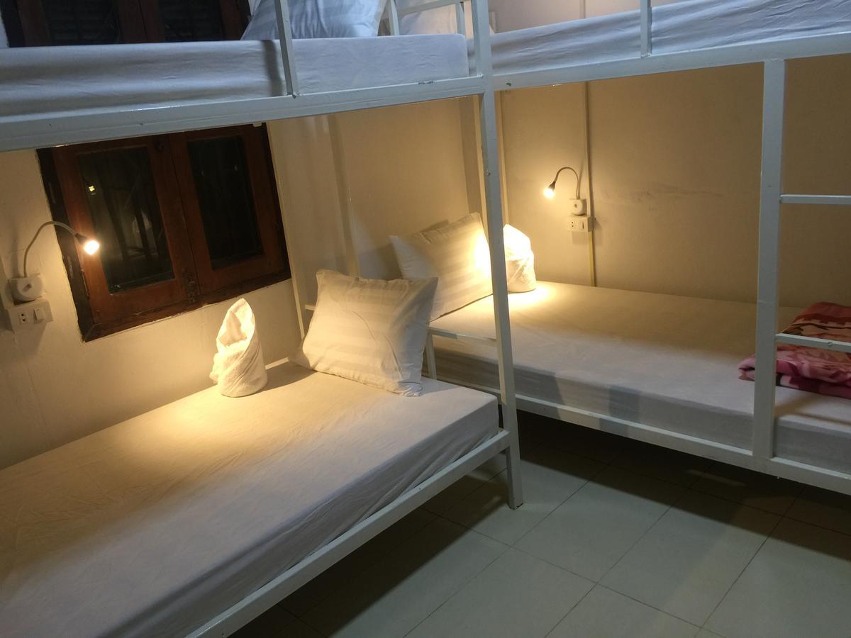 City Backpackers Center หลวงพระบาง ภายนอก รูปภาพ