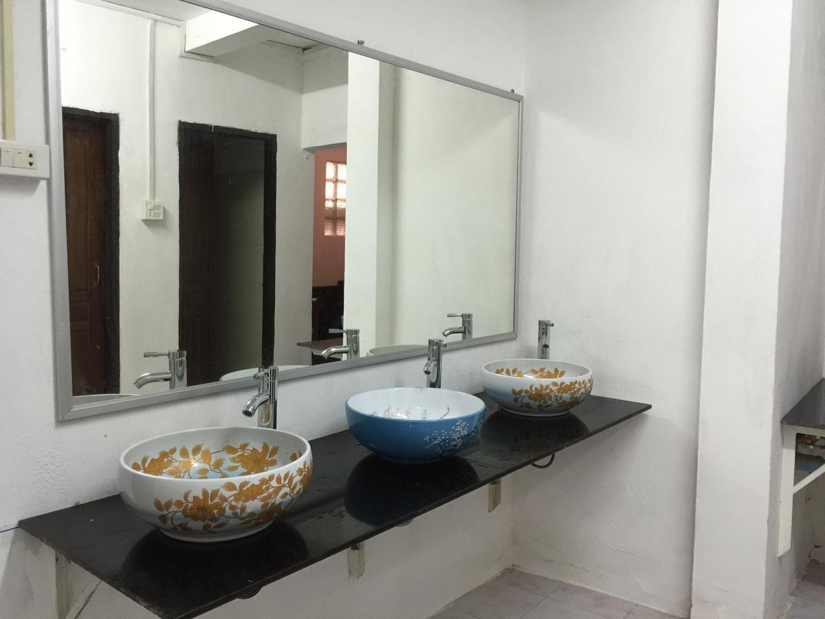 City Backpackers Center หลวงพระบาง ภายนอก รูปภาพ