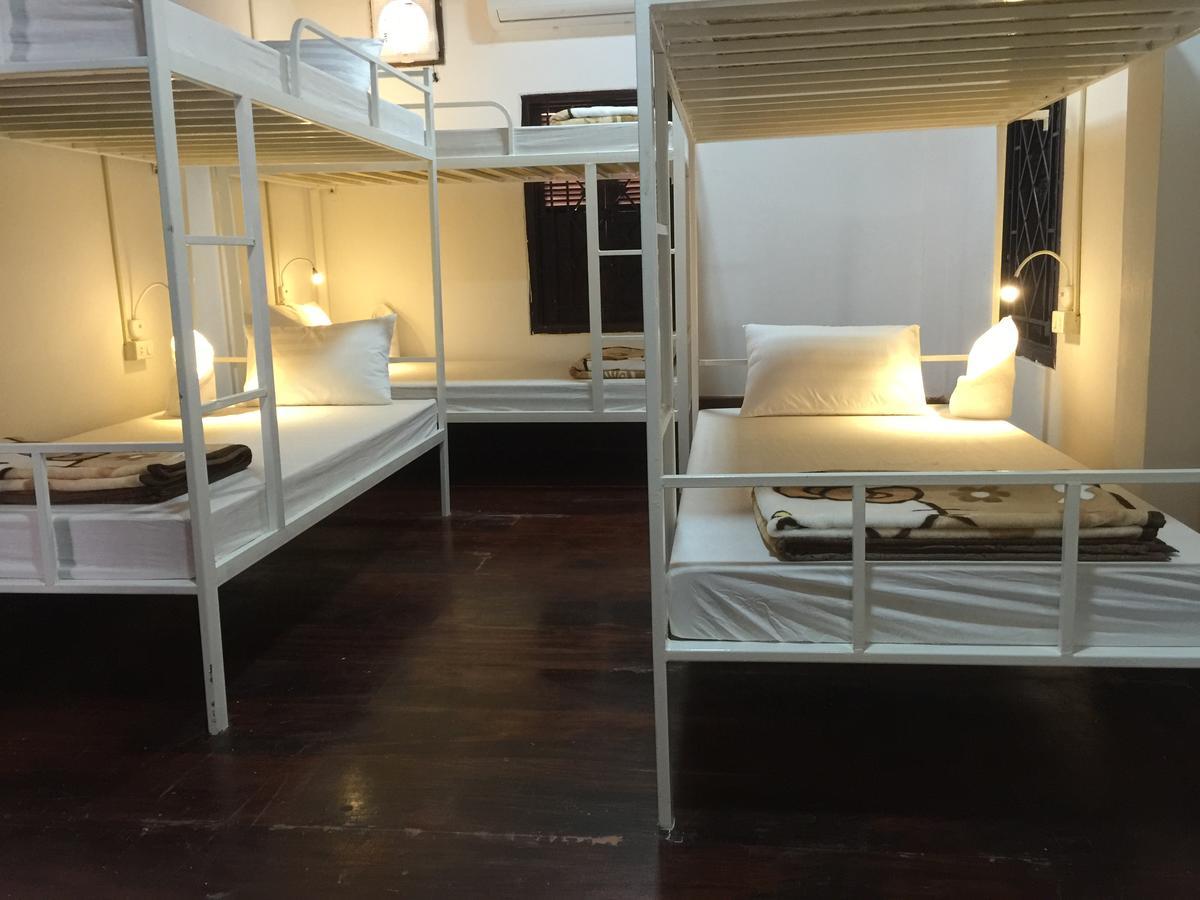 City Backpackers Center หลวงพระบาง ภายนอก รูปภาพ